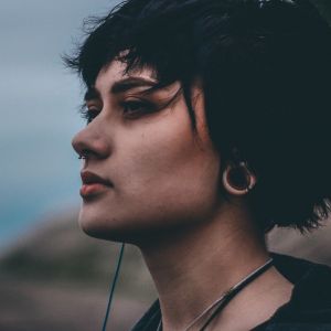 deprecator caput virtus denuo