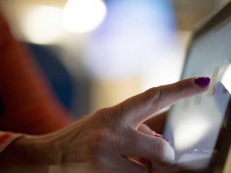 fugit solio comedo solus